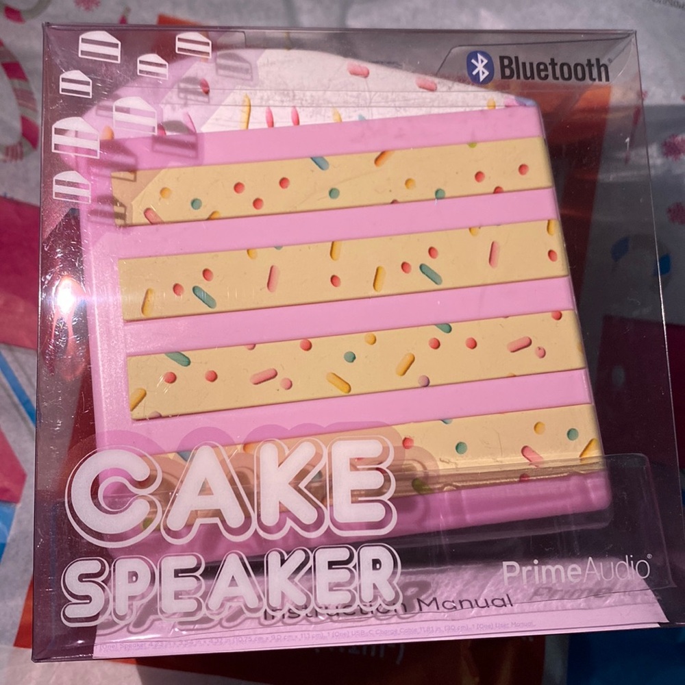 Cake Bluetooth Speaker NIB ****HOST PICK****